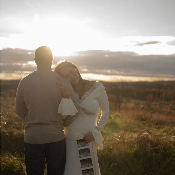 Meshki Elegant White Maxi Dress - Picture 2 of 4